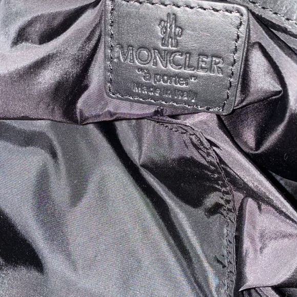 Moncler Purse - Picture 12 of 14